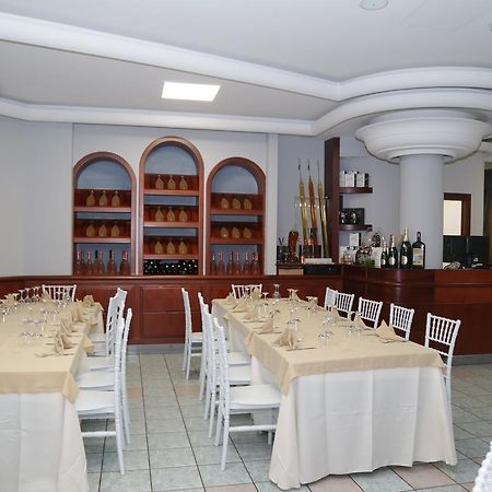 Hotel Stefano A Melito Мелито-ди-Наполи Экстерьер фото