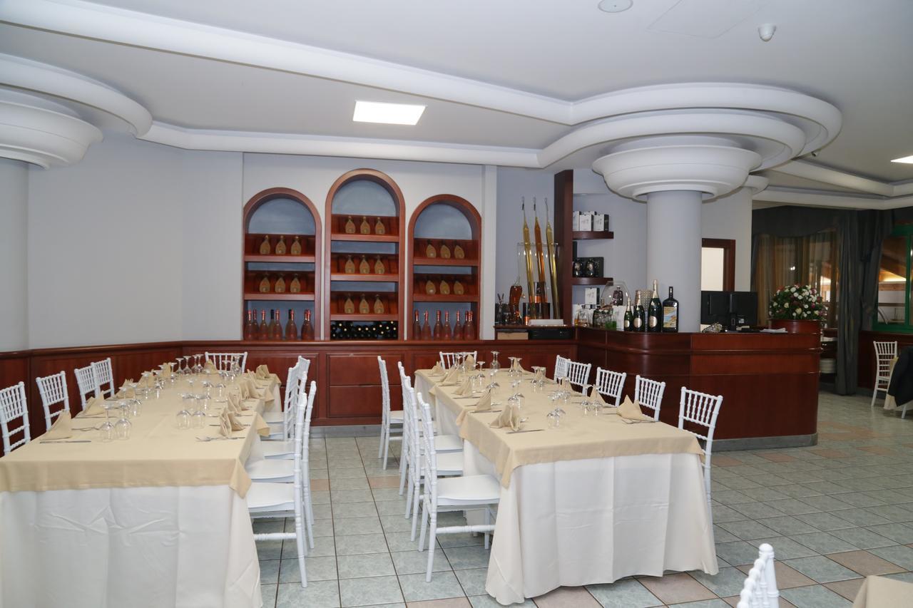 Hotel Stefano A Melito Мелито-ди-Наполи Экстерьер фото